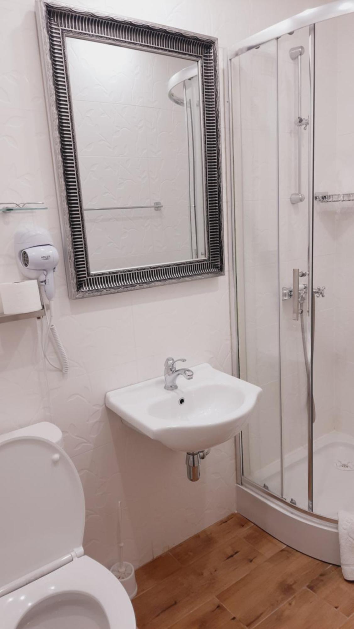 Hotel Rezydencja Rosa Przemyśl Kültér fotó