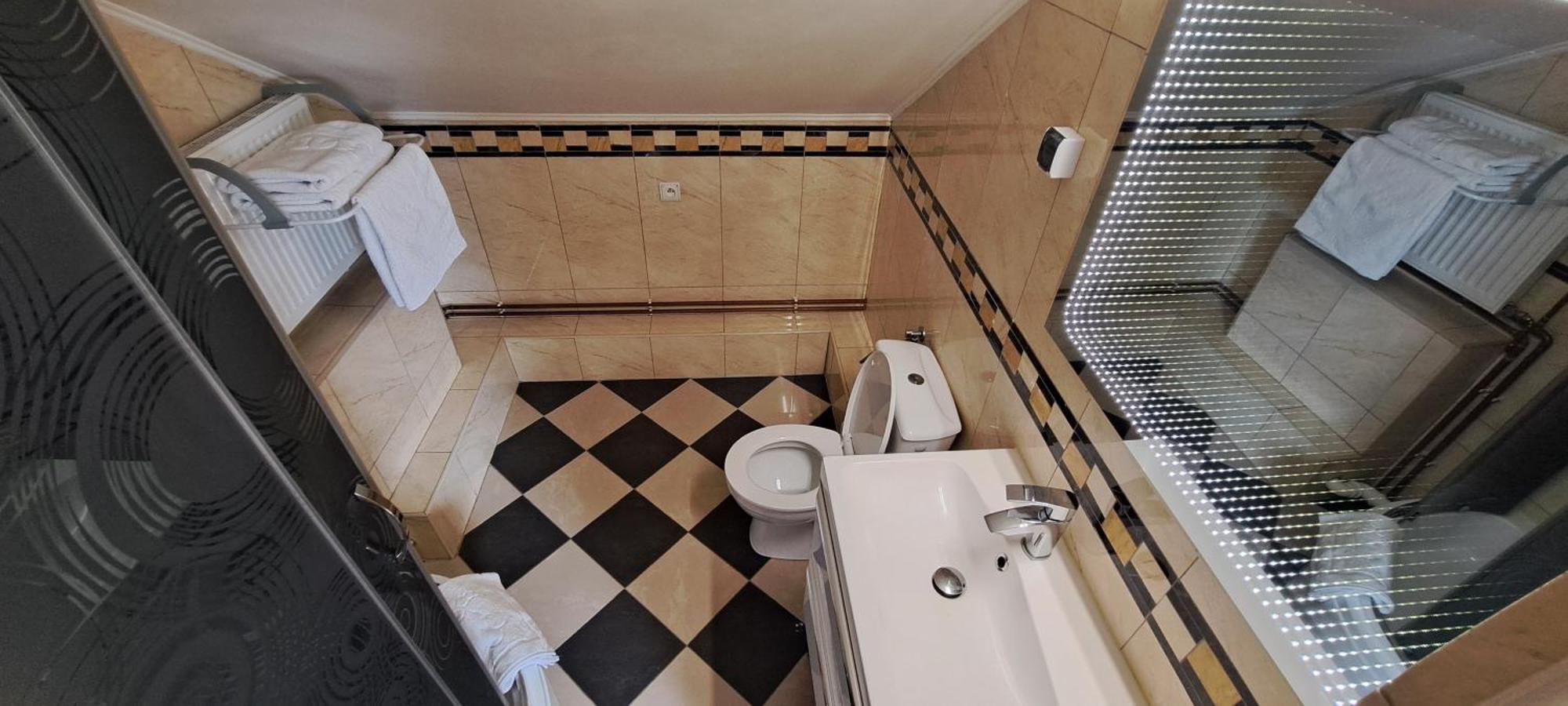 Hotel Rezydencja Rosa Przemyśl Kültér fotó